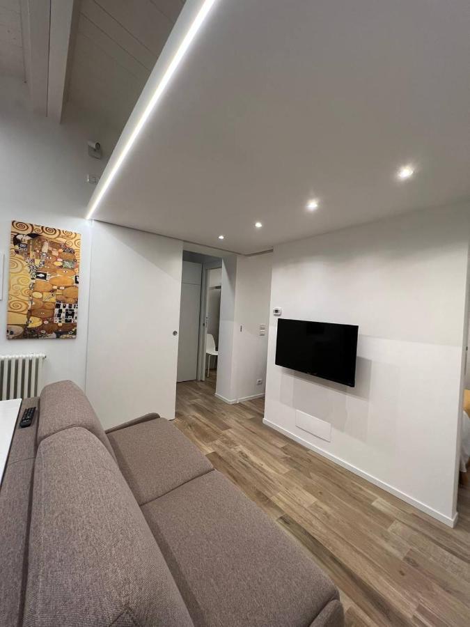 Casa Klimt Vicinissima Al Mare Parcheggio Privato Gratuito Se Disponibile Daire Pescara Dış mekan fotoğraf